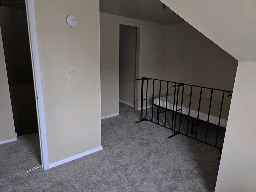 1 Bloomingdale St - Photo 7 of 21