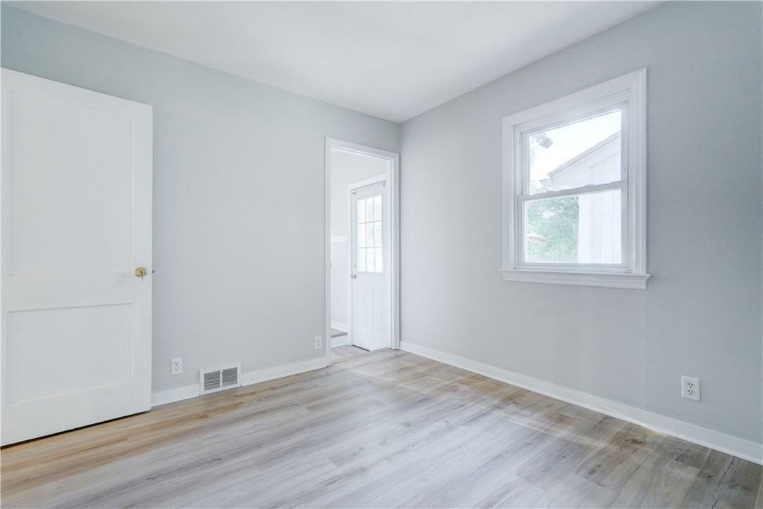146 Prospect St - Photo 2 of 40