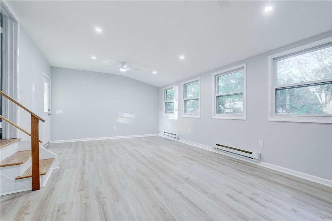 146 Prospect St - Photo 4 of 40