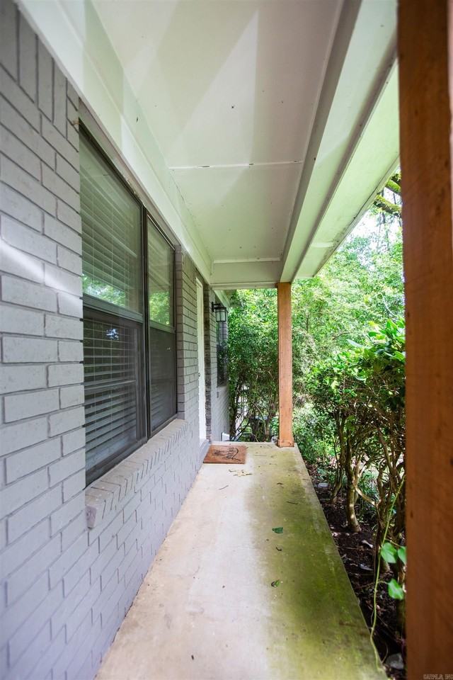 7208 Illinois St - Photo 2 of 15