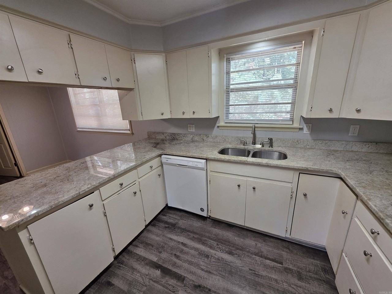 13 Rocco Dr - Photo 3 of 17