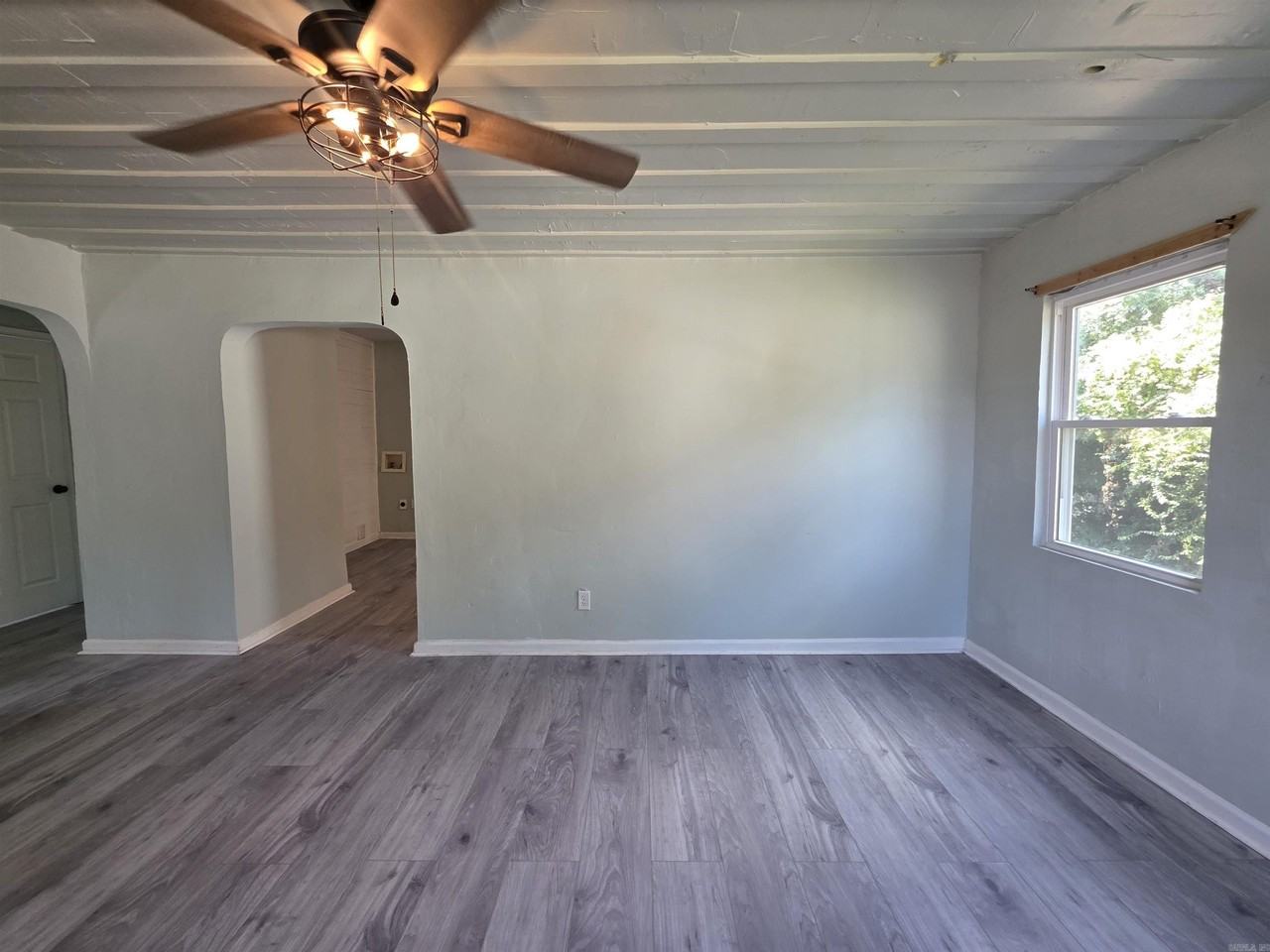 1819 Moss St - Photo 4 of 20