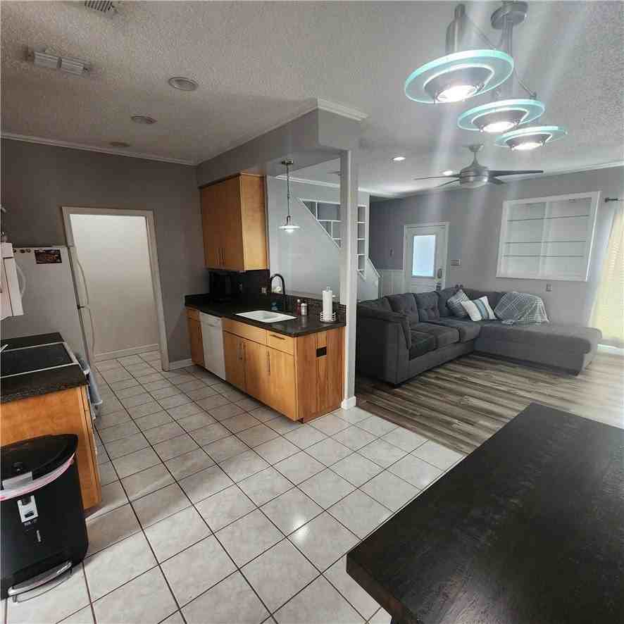 3025 Quail Springs Rd #B10 - Photo 3 of 18