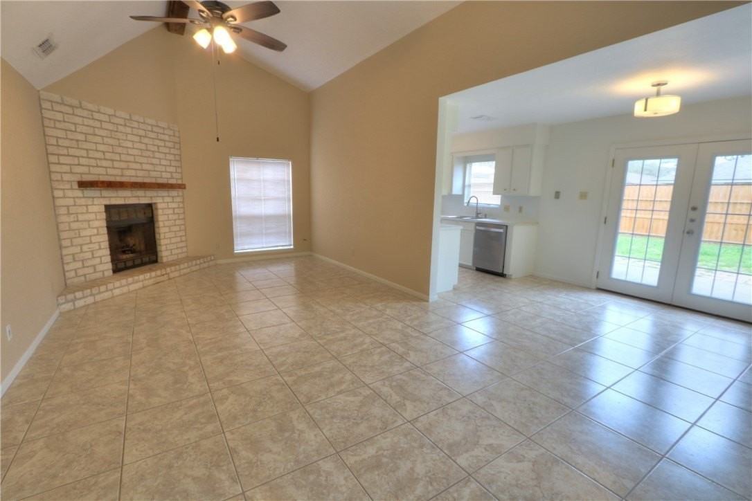 7314 Montreal Cir - Photo 4 of 25