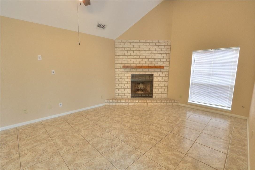 7314 Montreal Cir - Photo 5 of 25