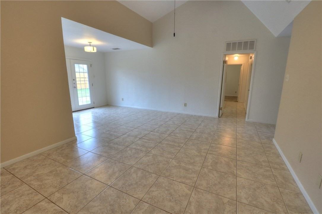 7314 Montreal Cir - Photo 6 of 25