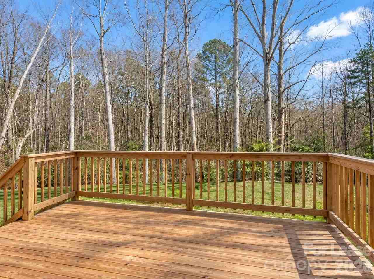 108 Pine Bluff Ct - Photo 2 of 8