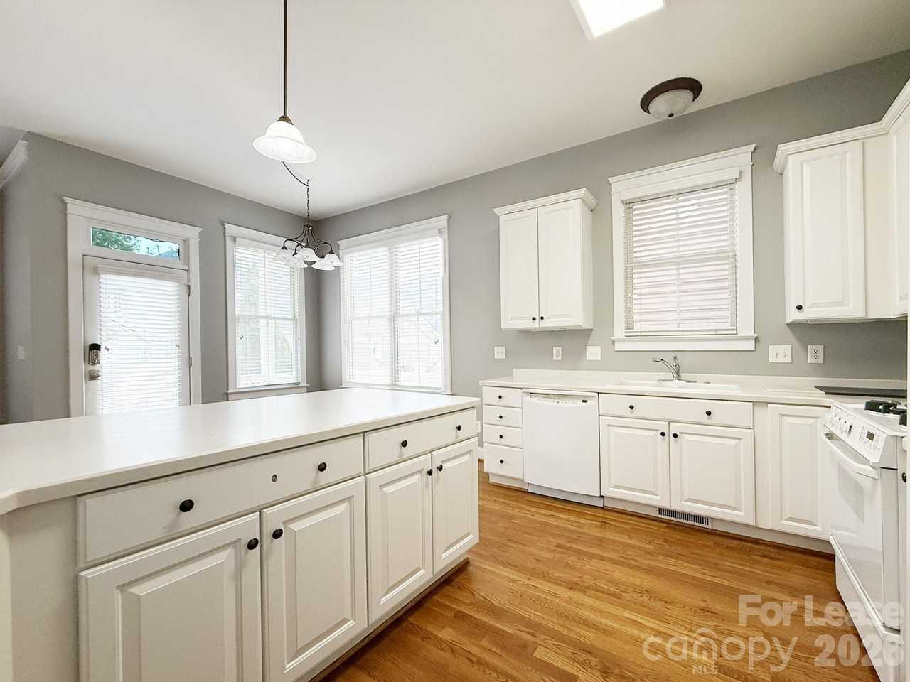 7023 Blakeney Greens Blvd - Photo 4 of 25