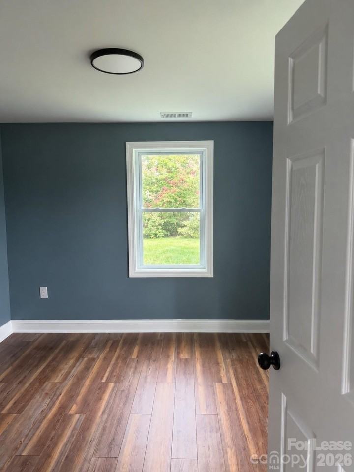 504 Stroupe Rd - Photo 6 of 15
