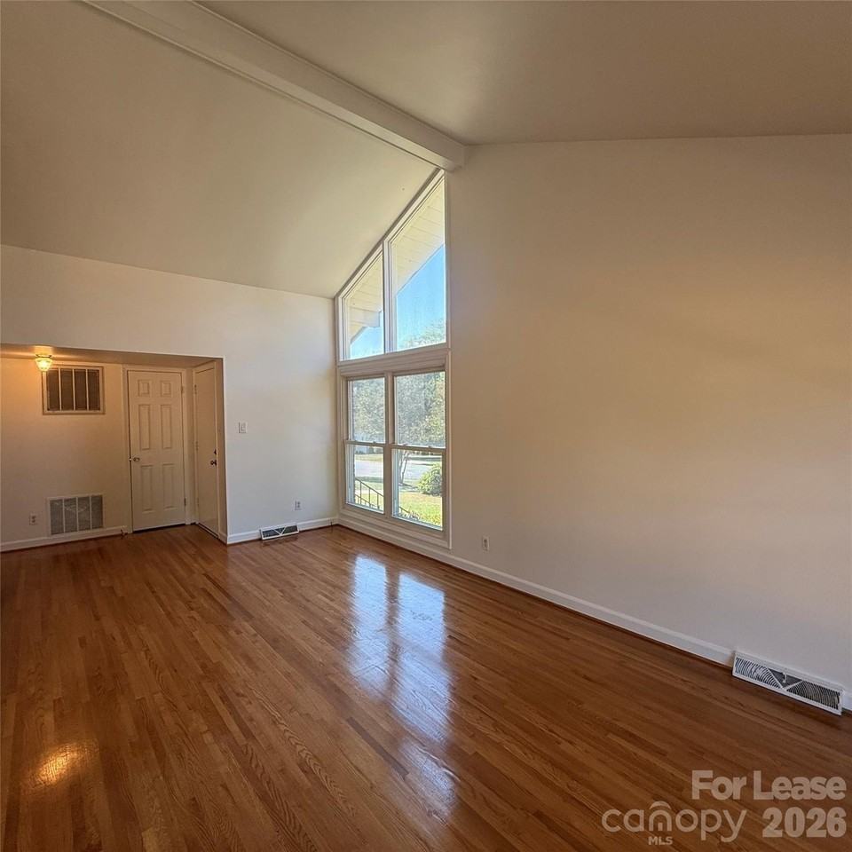 1627 Paddock Cir - Photo 6 of 40