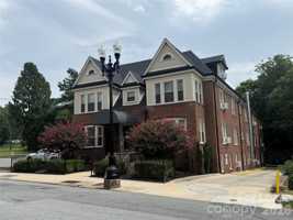 featured image of 49 Corban Ave Sw #11