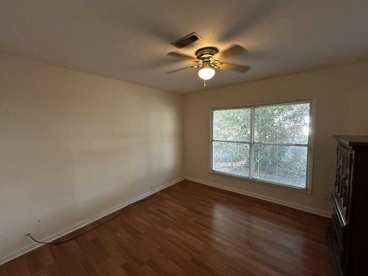 1063 N Wilson Street - Photo 2 of 12