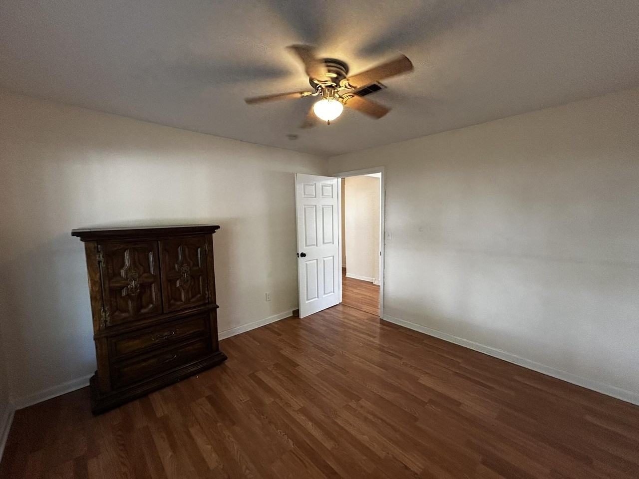 1063 N Wilson Street - Photo 3 of 12