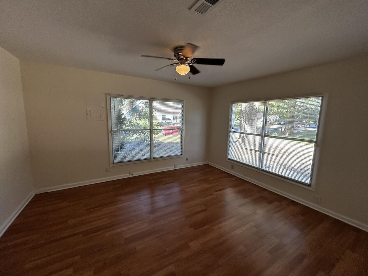 1063 N Wilson Street - Photo 4 of 12