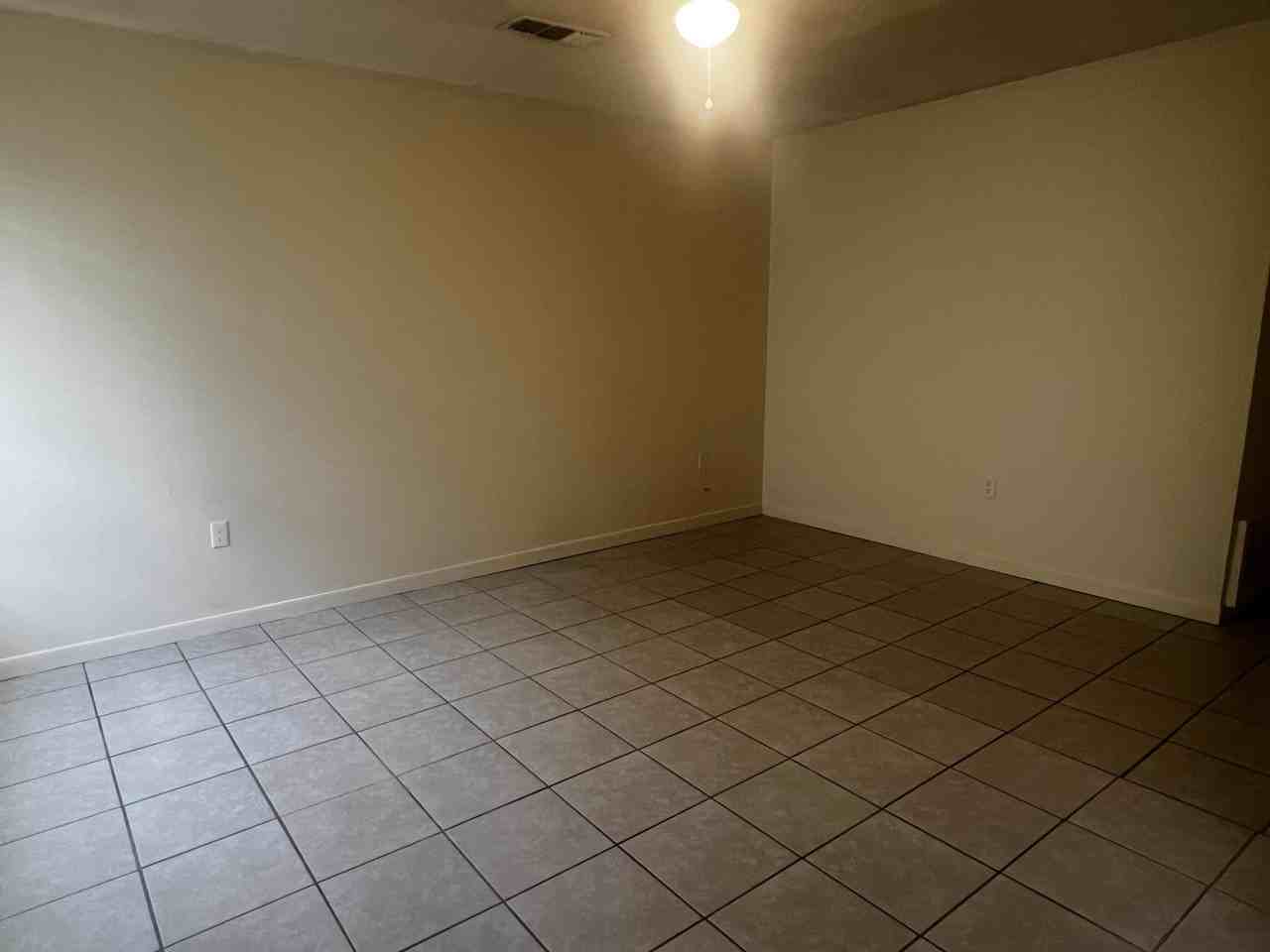 102 Lake St - Photo 6 of 9