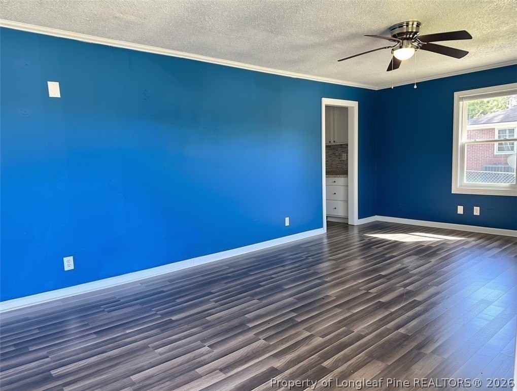 3921 Village Dr - Photo 3 of 15