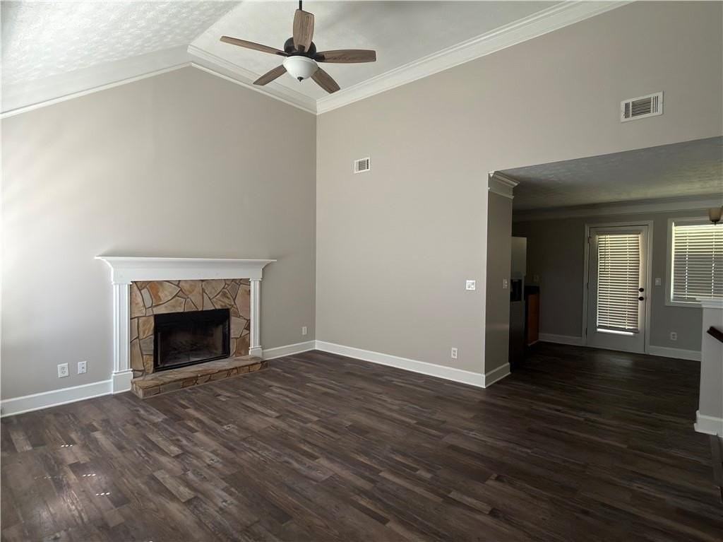 252 Thorn Brook Cir - Photo 2 of 11