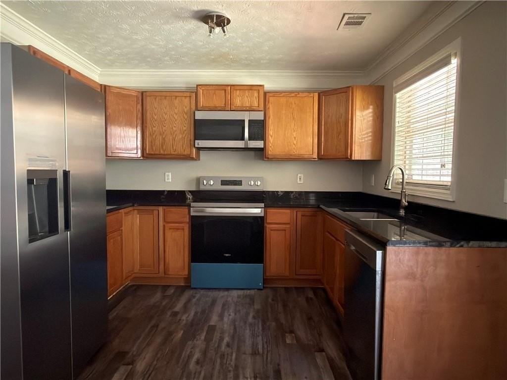 252 Thorn Brook Cir - Photo 3 of 11