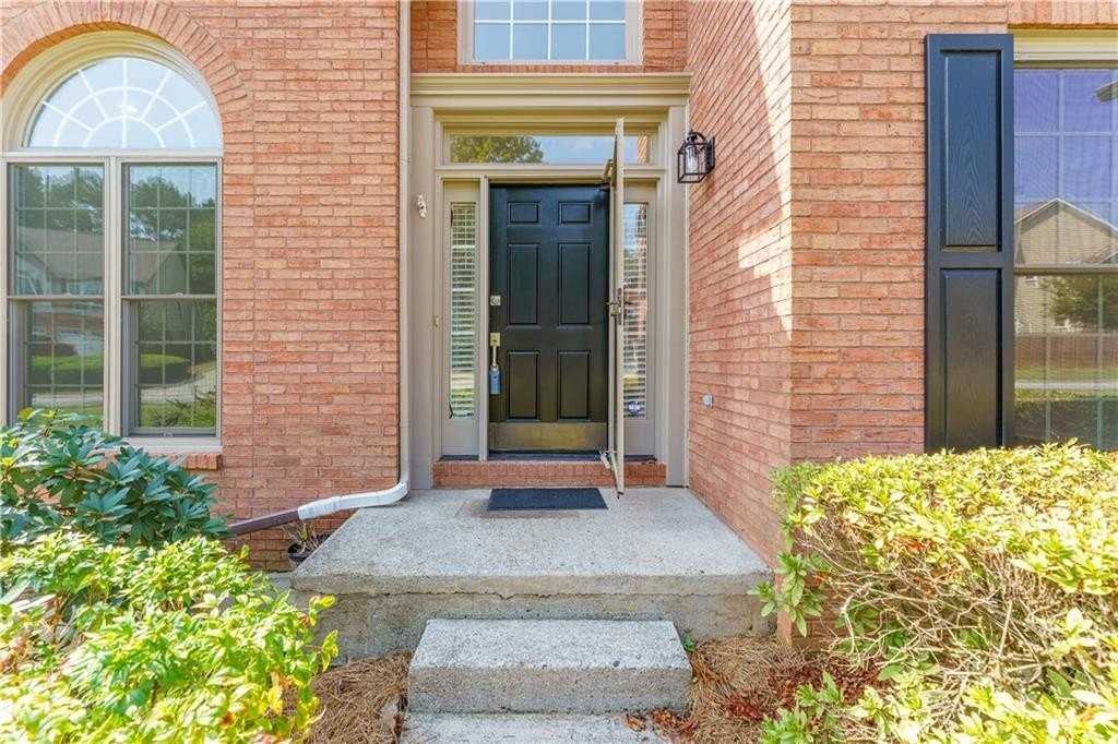 3272 Pomarine Ln - Photo 4 of 50
