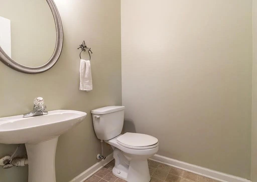 5640 Sterling Ct - Photo 7 of 18