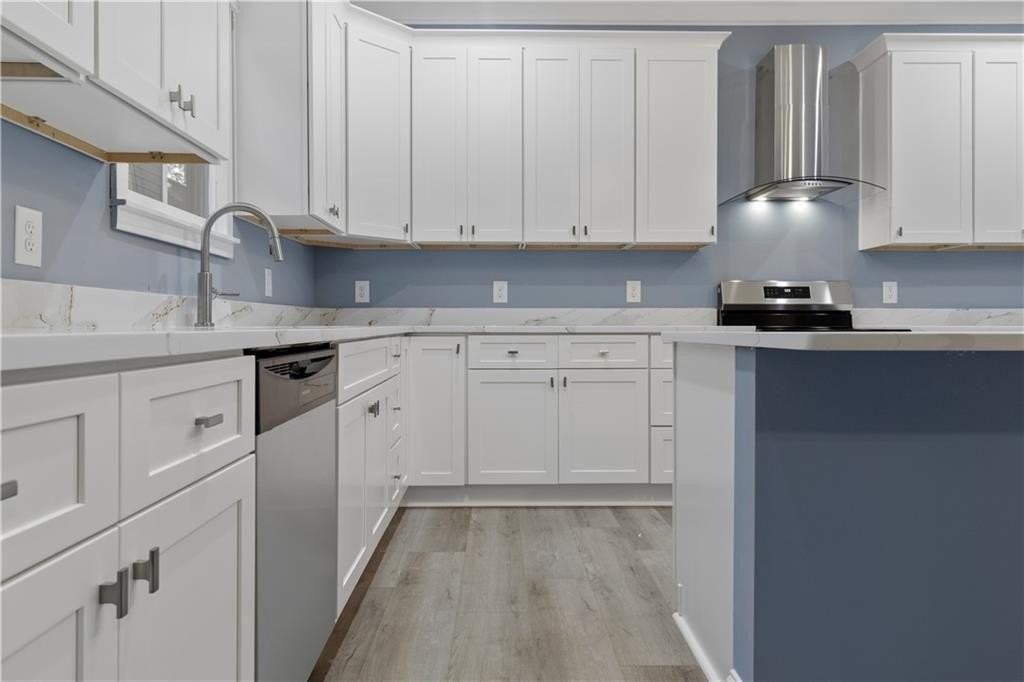 325 Holderness St Sw - Photo 4 of 41