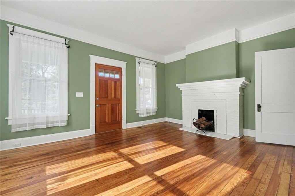 954 United Ave Se - Photo 2 of 30