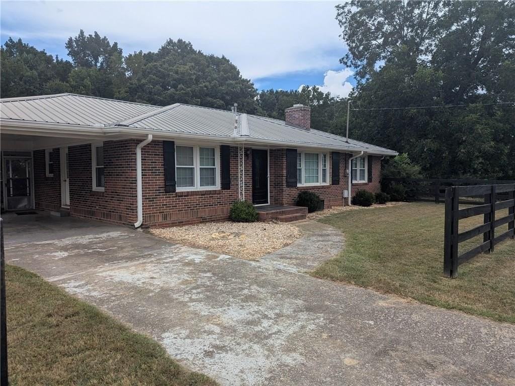 6115 Jewell Bennett Rd - Photo 2 of 22