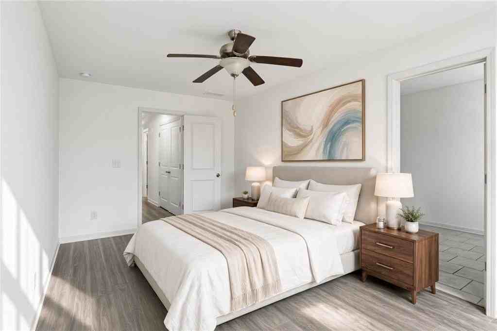 7134 Gladstone Cir - Photo 6 of 33