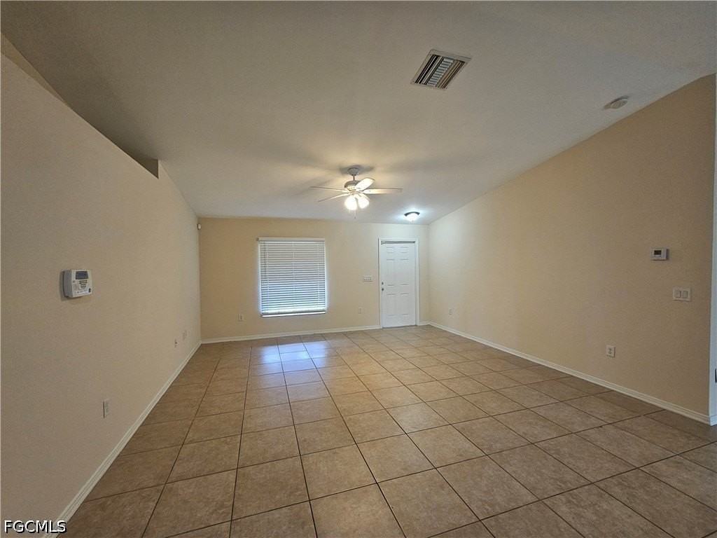 1116 Irving Ave - Photo 3 of 14