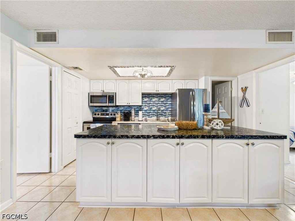 232 Palm Dr #47-5 - Photo 6 of 25