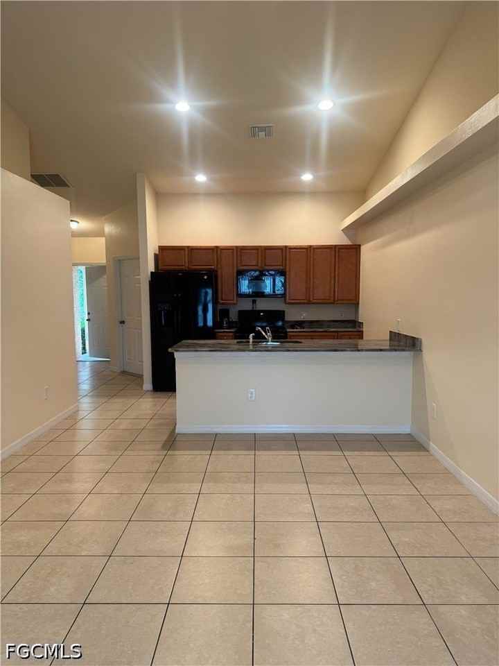 411 Nicholas Pkwy W - Photo 5 of 17