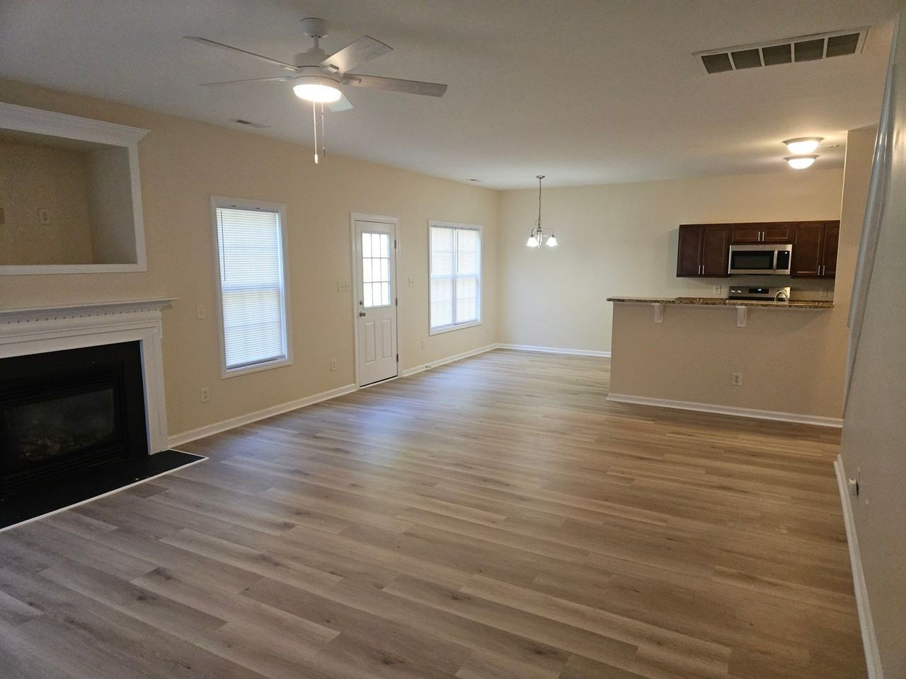 5217 Anchorage Way - Photo 2 of 28