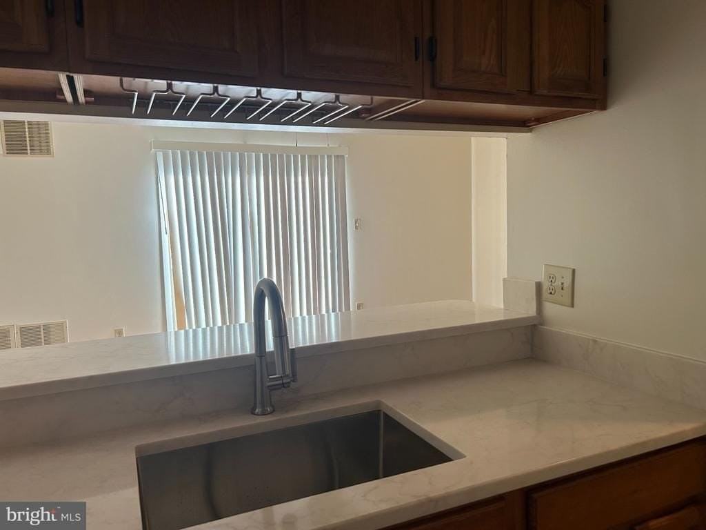 1904 Woodhollow Dr - Photo 7 of 14