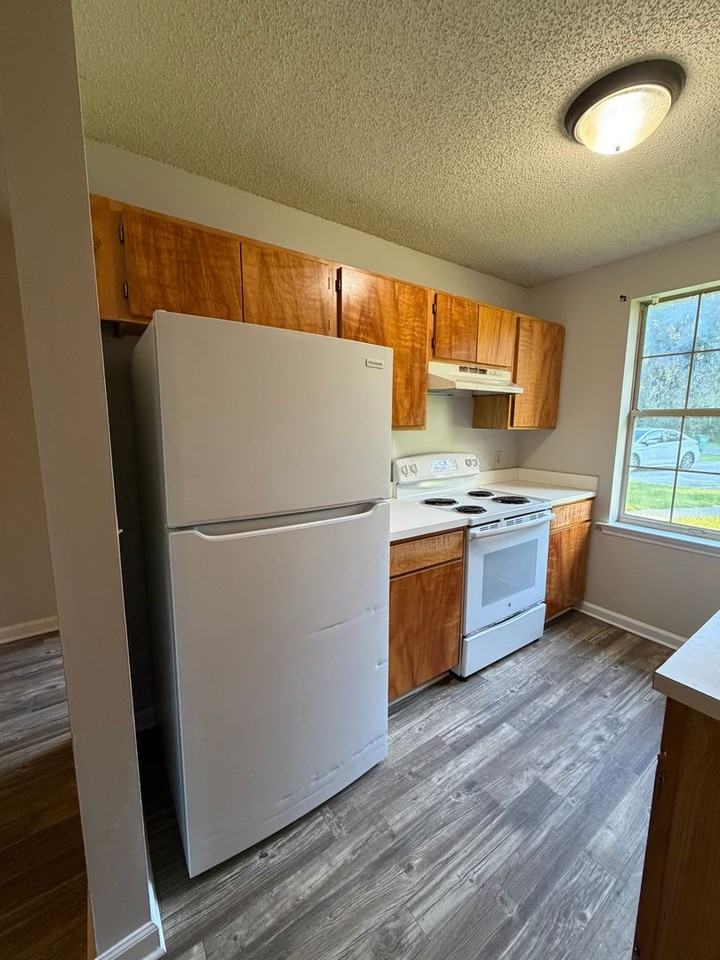 302 Admirals Walk Dr - Photo 7 of 22