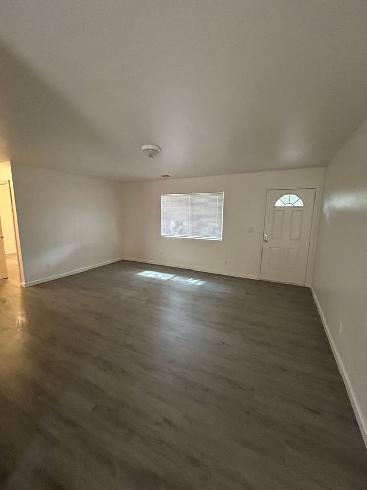 10328-30 10328-30 S White Rock Rd - 10328 S White Rock Road - Photo 5 of 10