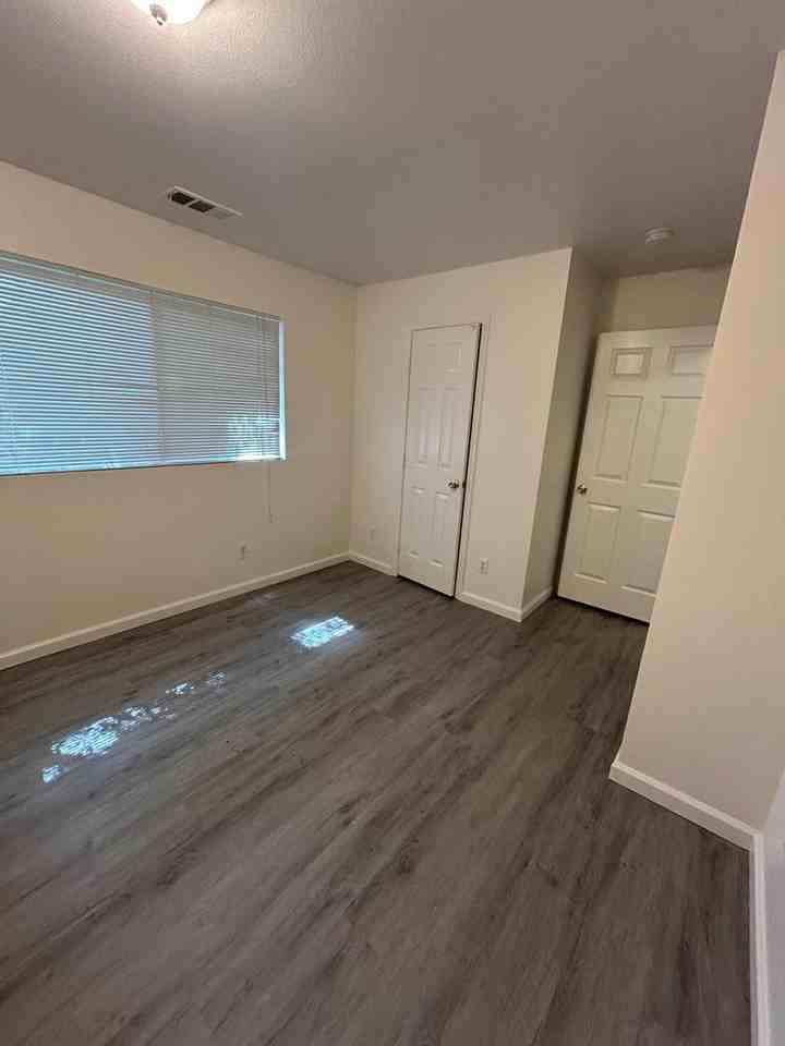 10328-30 10328-30 S White Rock Rd - 10328 S White Rock Road - Photo 7 of 10
