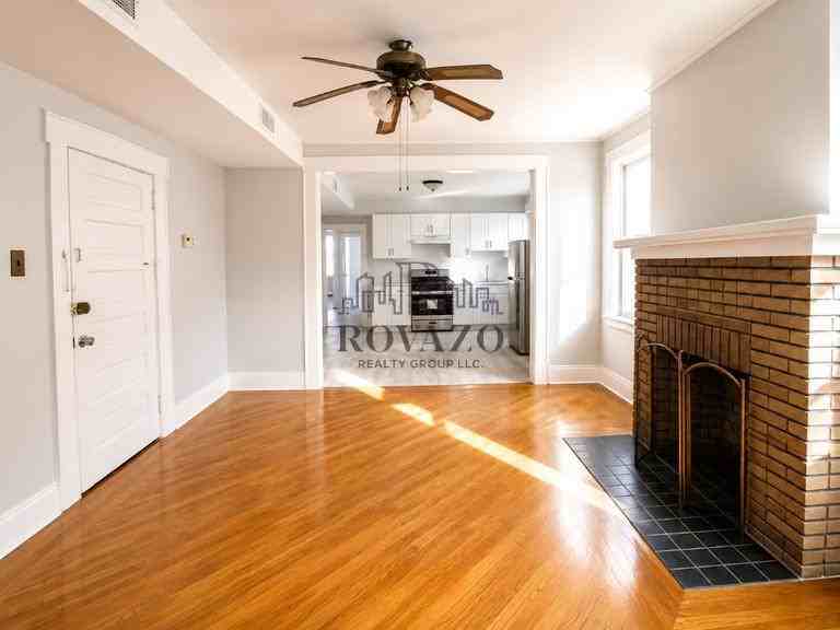 203 Renner Ave #1C - Photo 3 of 8