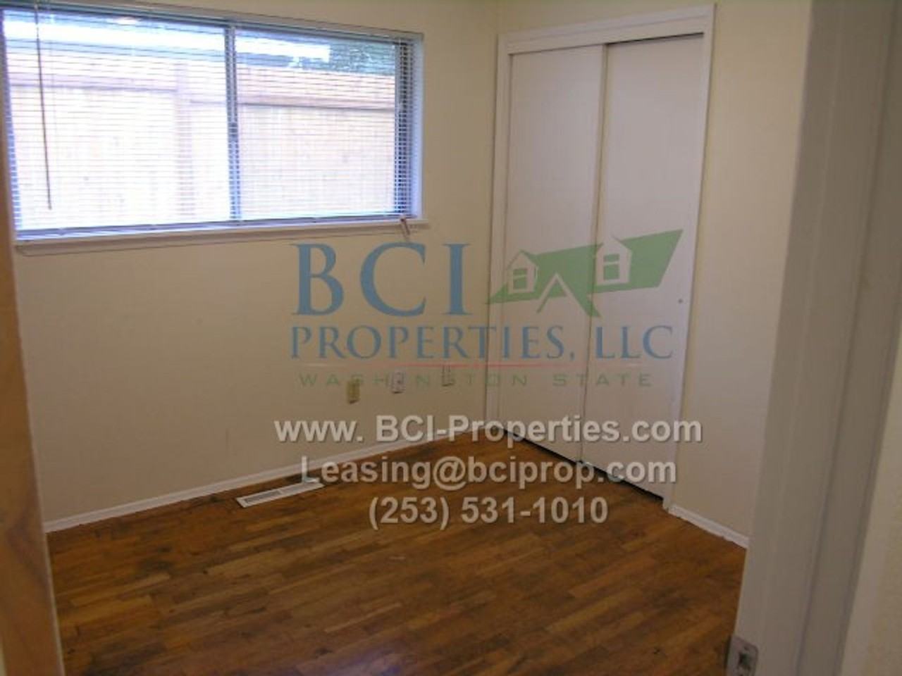 7440 S Pine St - Photo 7 of 14