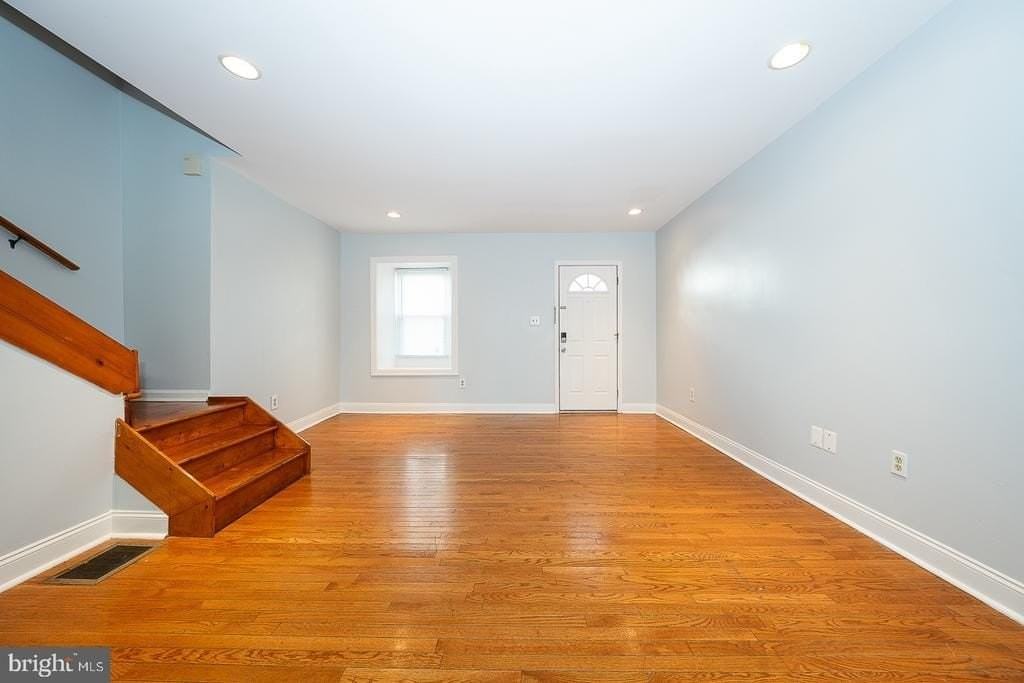4520 Baker St - Photo 6 of 46