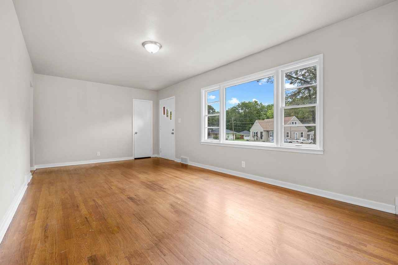 2408 26th St - Photo 7 of 19