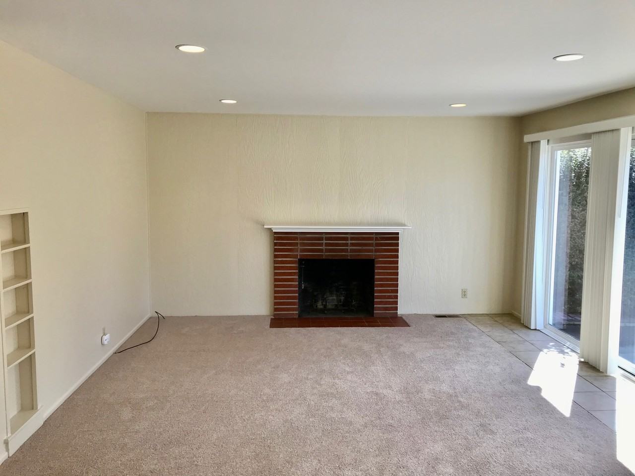 1230 Lynn Way - Photo 2 of 10