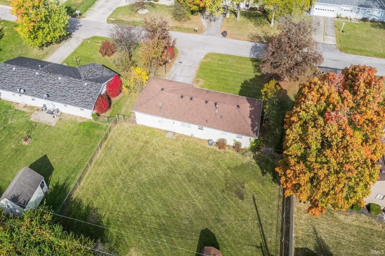 2221 Graham Dr - Photo 6 of 39