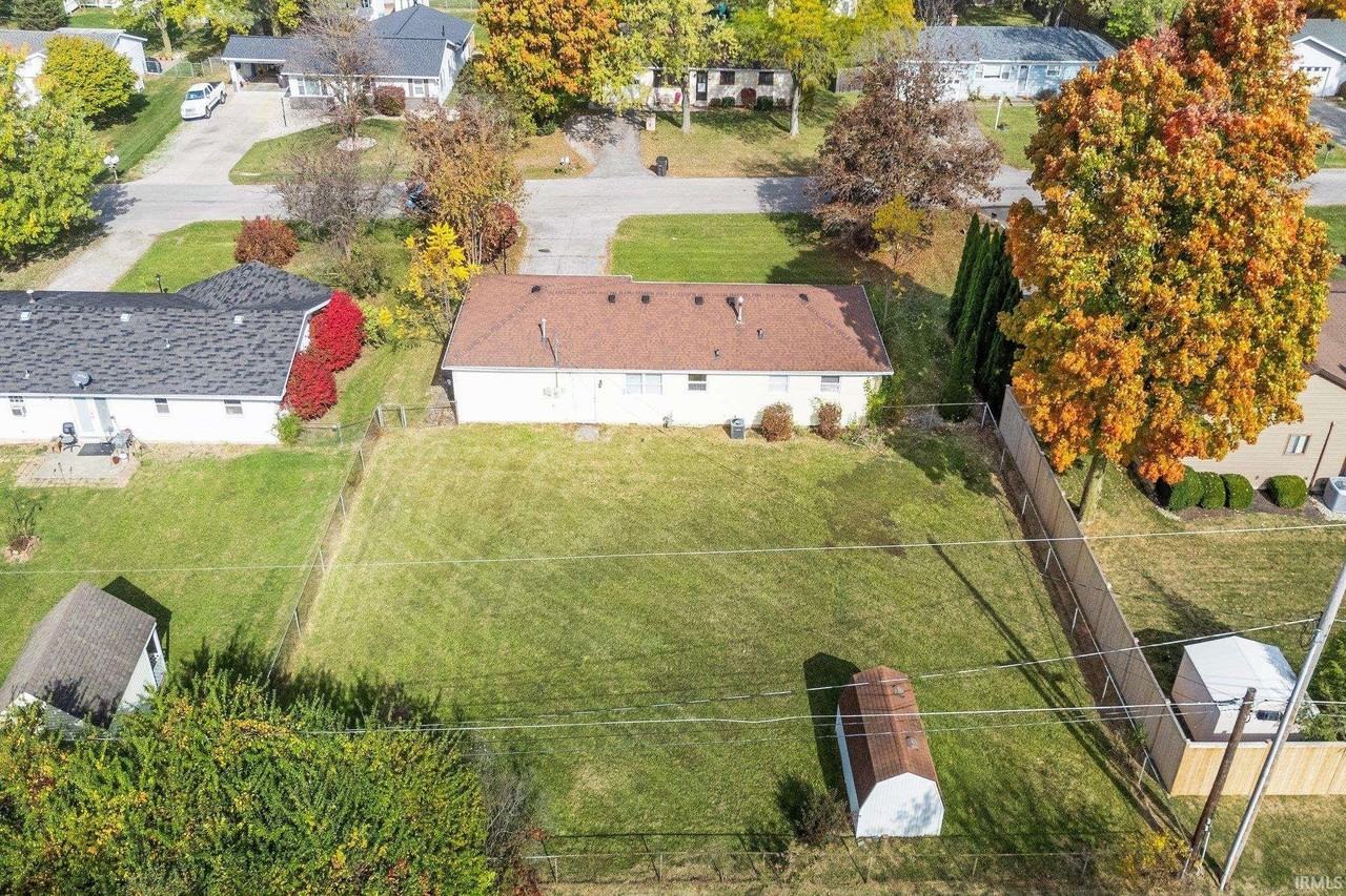 2221 Graham Dr - Photo 7 of 39