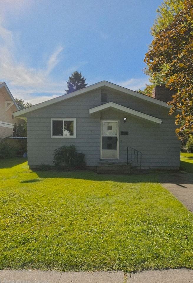 802 E Hastings Ave - Photo 2 of 7