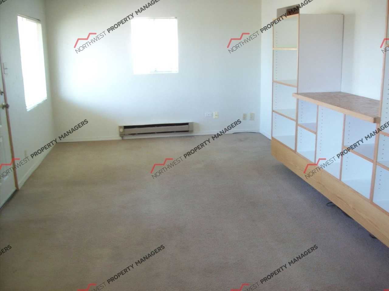 264 Sw 16th St - Photo 3 of 7