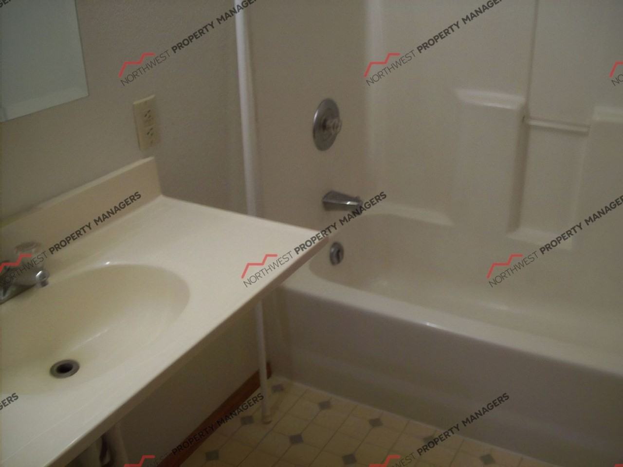 264 Sw 16th St - Photo 6 of 7