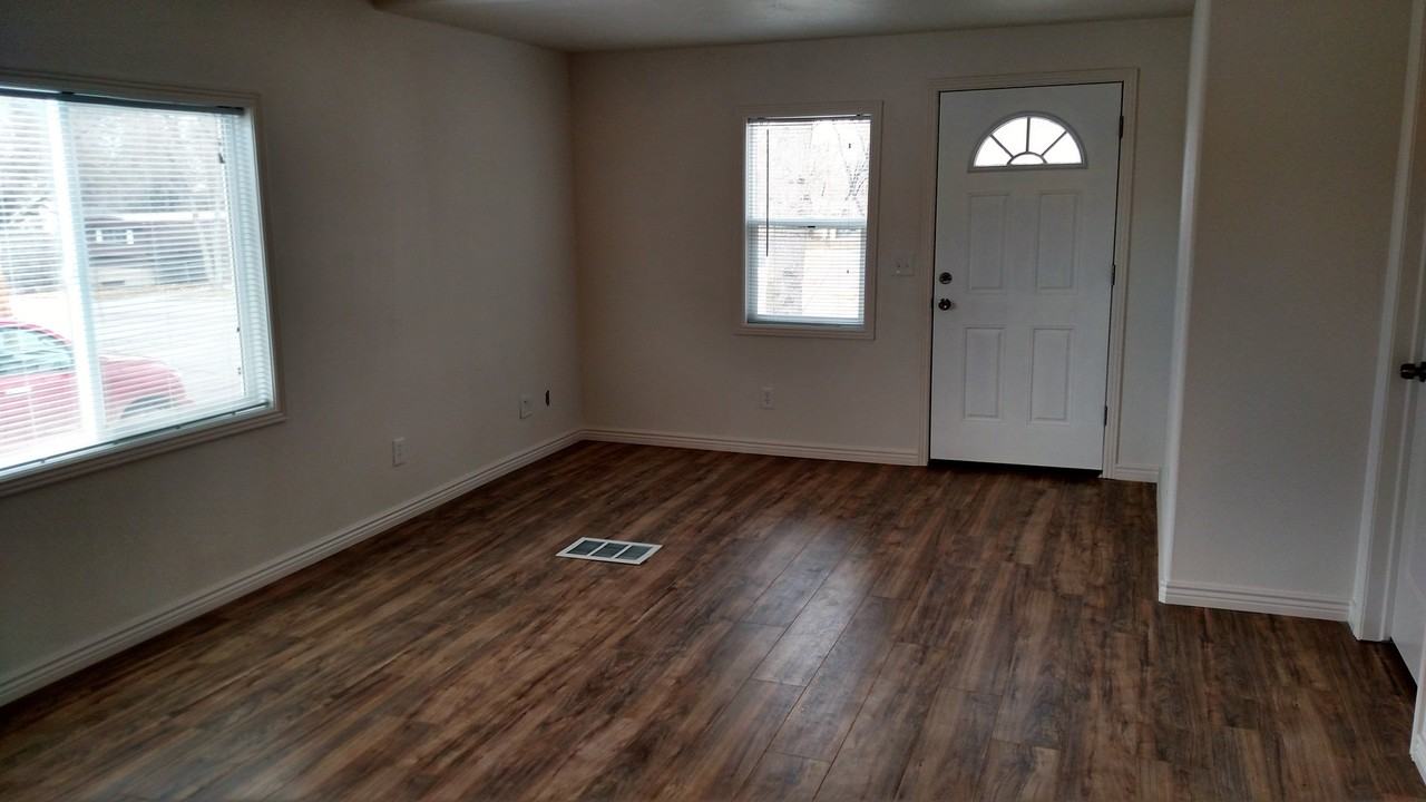 500 S Osborne Ave - Photo 4 of 9