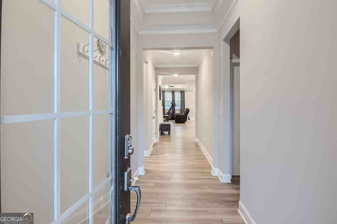 135 Salem Ct - Photo 3 of 22
