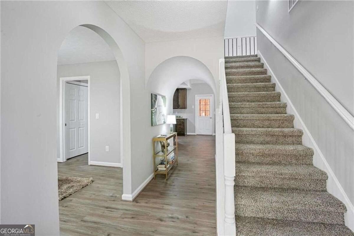 1312 Lake Paradise Rd - Photo 3 of 15