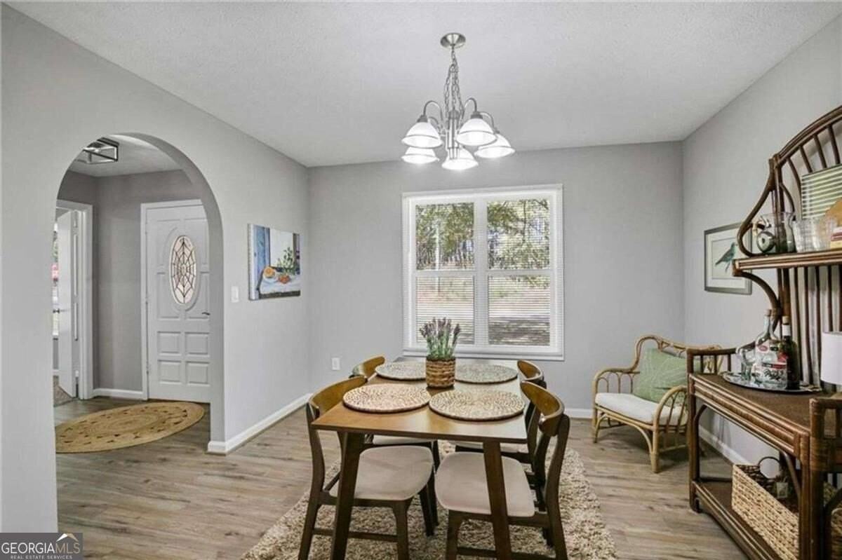 1312 Lake Paradise Rd - Photo 4 of 15